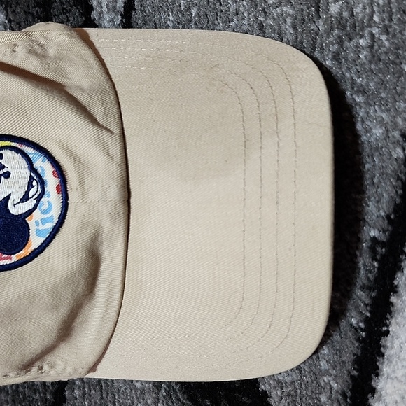 VINTAGE DISNEY EMBROIDERED MICKEY MOUSE KHAKI COLOR ADJUSTABLE CAP HAT - Picture 3 of 12